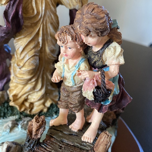 My Guardian Angel Figurine - Angel Watching Over Two Children Crossing a Bridge - Picture 4 of 12